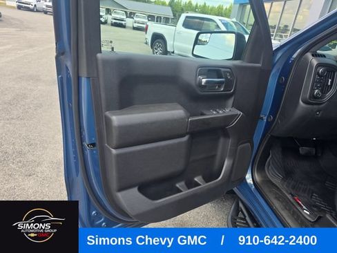 Used 2024 Chevrolet Silverado 1500 Custom Trail Boss AWD/4WD image 12