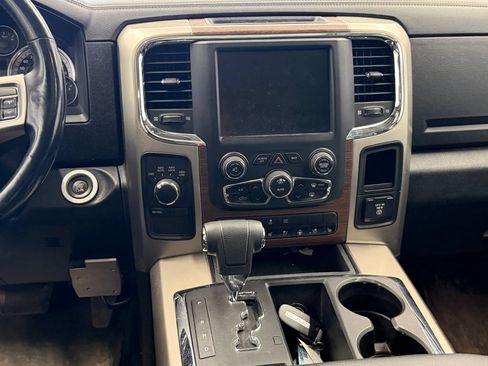 Used 2013 RAM 1500 Laramie w/ Convenience Group AWD/4WD image 19