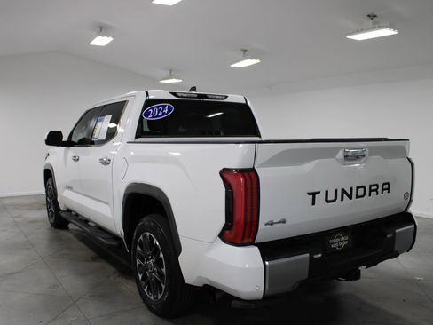 Used 2024 Toyota Tundra Limited AWD/4WD image 7