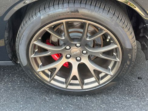 Used 2015 Dodge Challenger SRT Hellcat image 12