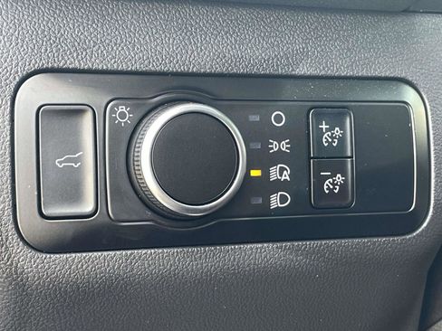 Used 2024 Ford Escape ST-Line w/ Cold Weather Package image 22