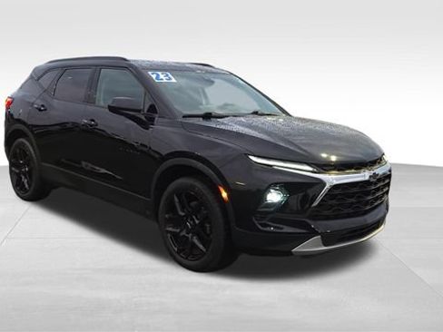 Used 2023 Chevrolet Blazer LT w/ Convenience Package FWD image 2