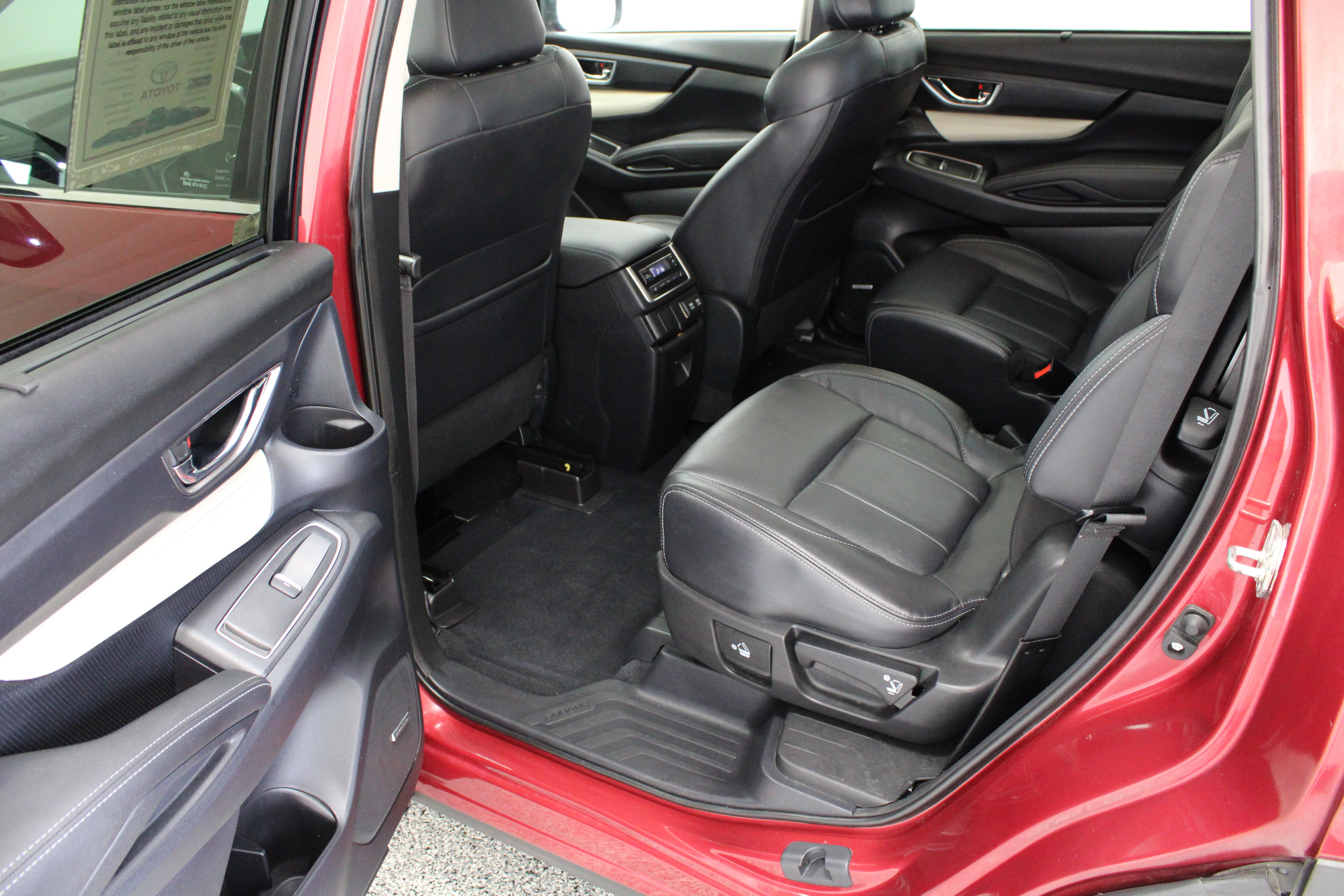 Used 2021 Subaru Ascent Limited w/ Technology Package AWD/4WD image 30