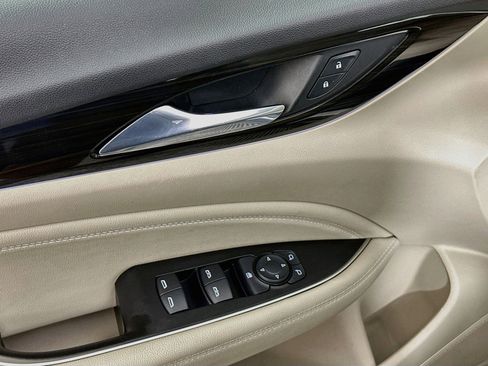 Used 2018 Buick Regal Essence FWD image 15