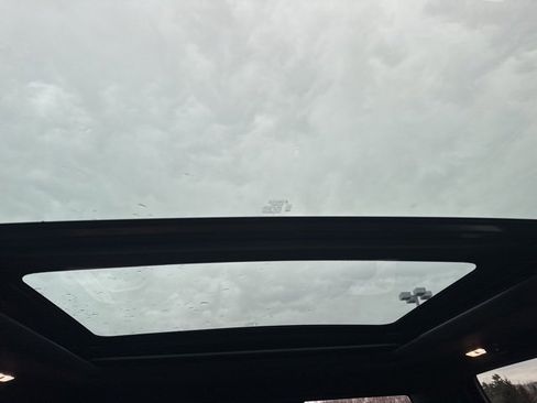 Used 2018 Ford F150 Platinum w/ Equipment Group 701A Luxury image 30