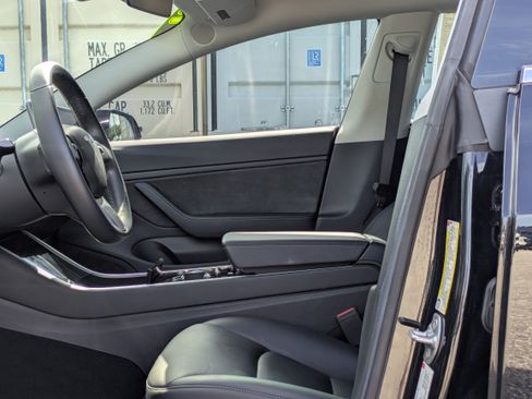 Used 2018 Tesla Model 3 Long Range RWD image 20