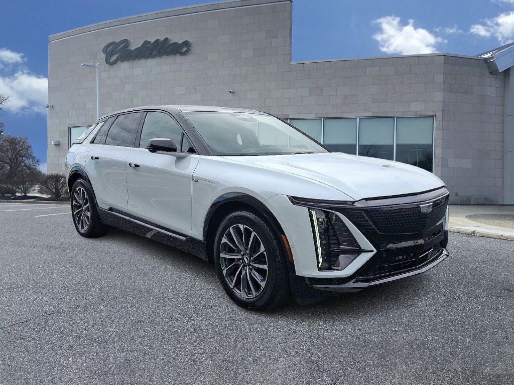 New 2027 Cadillac Lyriq Premium Sport RWD image 2