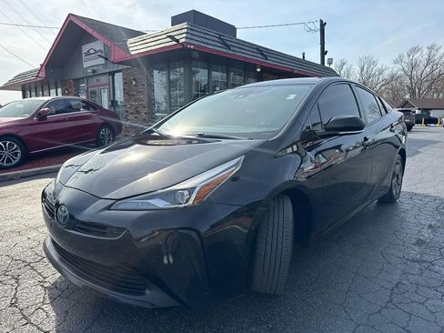 Used 2019 Toyota Prius Limited image 3
