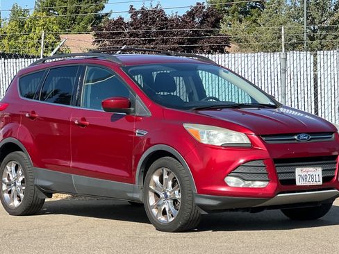 Used 2015 Ford Escape SE w/ Equipment Group 201A AWD/4WD image 7