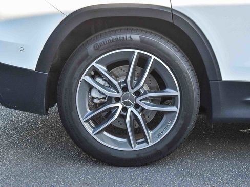 Used 2025 Mercedes-Benz GLB 35 AMG 4MATIC image 11