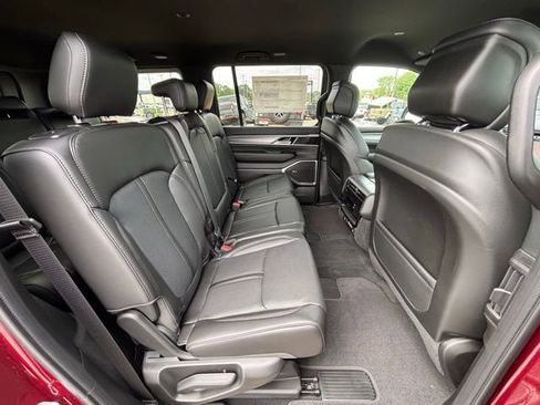 New 2026 Jeep Grand Wagoneer 2WD w/ 8-Passenger Seating Package image 8