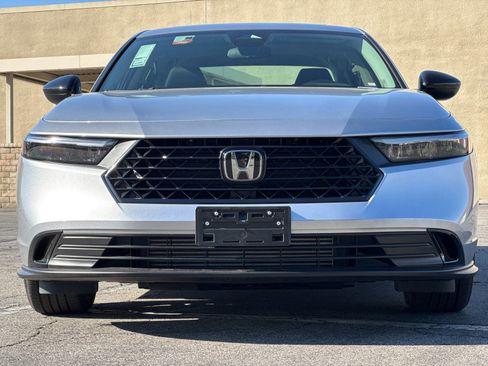 Used 2025 Honda Accord SE image 6