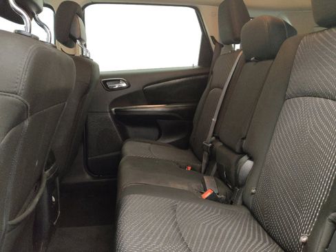 Used 2020 Dodge Journey SE w/ Blacktop Package FWD image 18