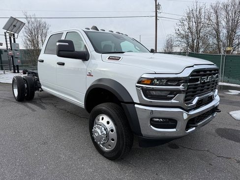 New 2026 RAM 5500 Tradesman w/ Chrome Appearance Group image 5