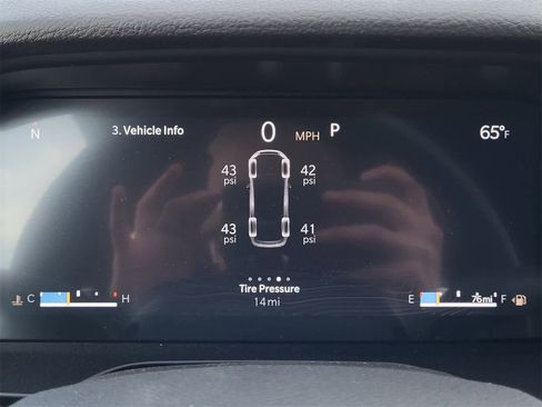 New 2025 Jeep Grand Cherokee L Laredo w/ Trailer Tow Package image 10