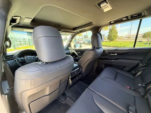 Certified 2024 Lexus LX 600 4WD w/ Premium Package image 21