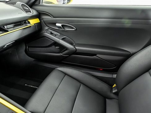Used 2021 Porsche 718 Cayman S RWD image 34