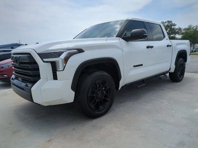 Used 2022 Toyota Tundra SR5 w/ SR5 Convenience Package
