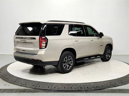 Used 2022 Chevrolet Tahoe Z71 w/ Luxury Package image 7