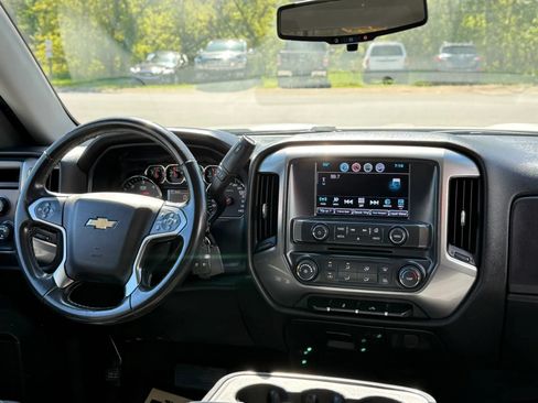Used 2019 Chevrolet Silverado 1500 LT AWD/4WD image 45