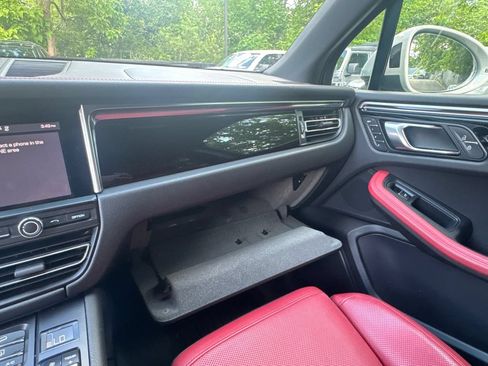 Used 2021 Porsche Macan S AWD/4WD image 26