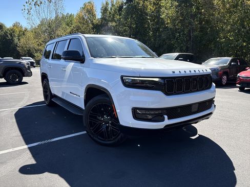 New 2025 Jeep Wagoneer Series II w/ Convenience Group I image 2