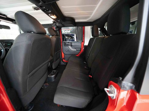 Used 2017 Jeep Wrangler Unlimited Sport AWD/4WD image 23