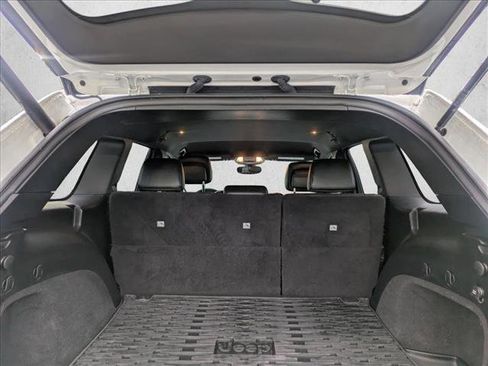 Used 2019 Jeep Grand Cherokee Altitude image 6