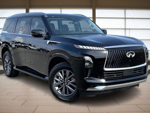 Certified 2025 INFINITI QX80 Pure image 12
