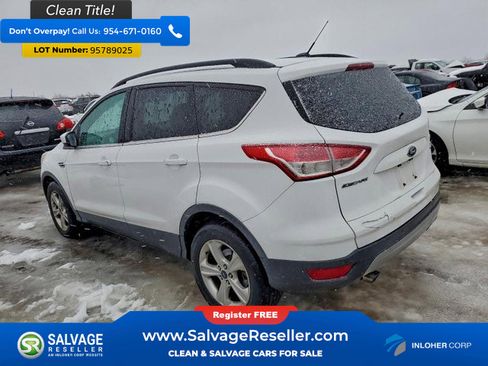 Used 2015 Ford Escape SE w/ Equipment Group 201A image 3