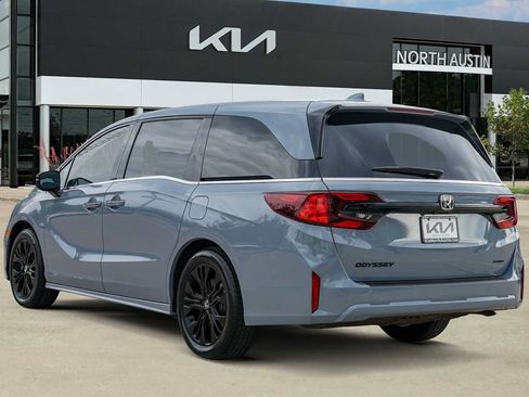 Used 2026 Honda Odyssey Sport-L image 4
