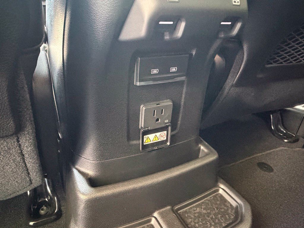 Used 2024 Jeep Wrangler Unlimited Rubicon AWD/4WD image 27