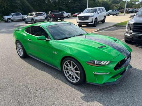 Used 2019 Ford Mustang GT Premium w/ GT Performance Package RWD image 3