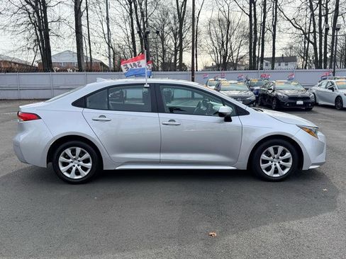 Used 2024 Toyota Corolla LE image 5