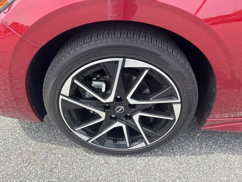 Used 2024 Nissan Sentra SR image 11