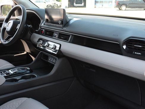 Used 2023 Honda Pilot LX image 21