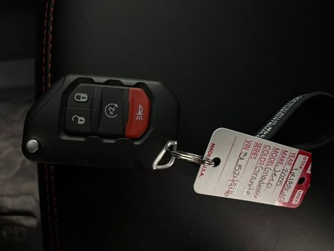 Used 2025 Jeep Gladiator Rubicon w/ Convenience Group image 31