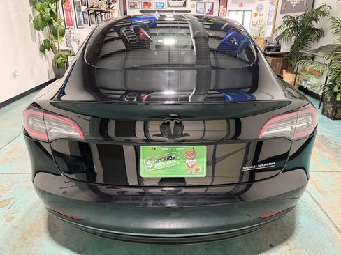 Used 2022 Tesla Model 3 Long Range image 5