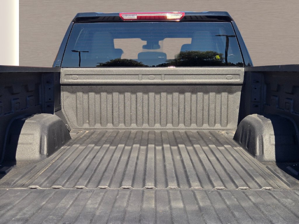 Used 2023 Chevrolet Silverado 1500 LT AWD/4WD image 12