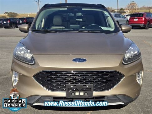 Used 2020 Ford Escape Titanium image 14