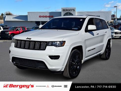 Used 2020 Jeep Grand Cherokee Altitude AWD/4WD image 1
