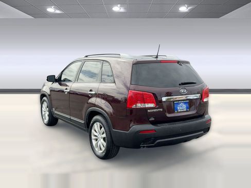 Used 2012 Kia Sorento LX image 3