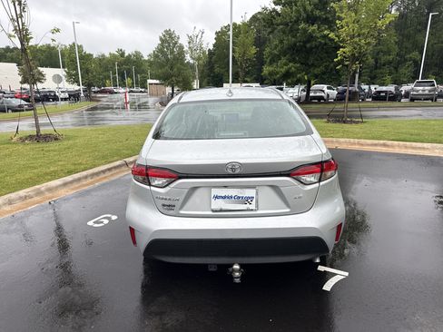 Used 2023 Toyota Corolla LE FWD image 9