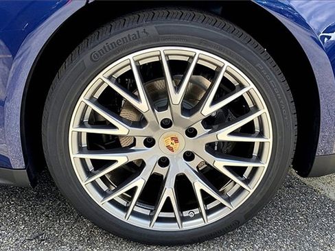 New 2025 Porsche Panamera 4 image 14