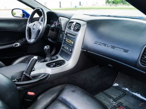 Used 2006 Chevrolet Corvette Convertible RWD image 20