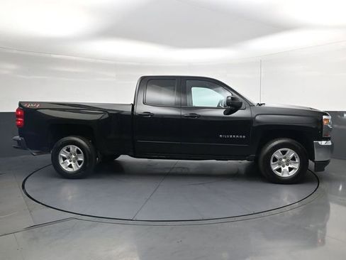 Used 2019 Chevrolet Silverado 1500 LT AWD/4WD image 3