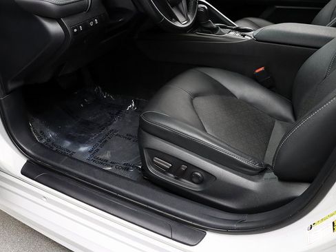 Used 2023 Toyota Camry XSE image 23