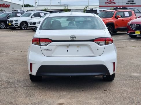 Used 2023 Toyota Corolla LE FWD image 6