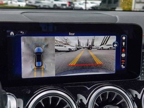 Used 2024 Mercedes-Benz EQB 350 4MATIC SUV image 23