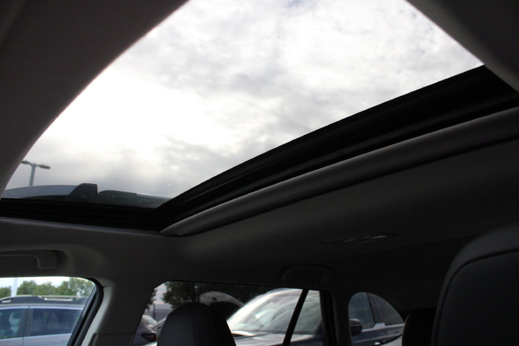 Used 2024 Subaru Outback Premium AWD/4WD image 6